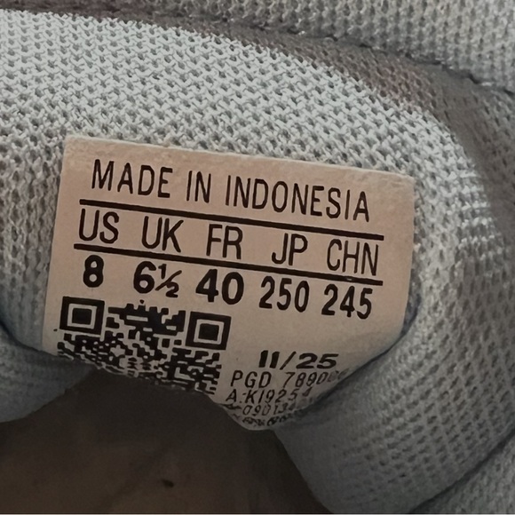 Light Gray & Blue Men's Suede Sneakers - Picture 6 of 8